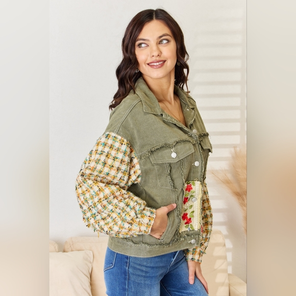 POL Embroidered Button Down Raw Hem Shacket - Picture 7 of 8